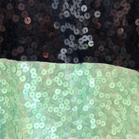 Color Block Sequined Tank - x-small - Picture 3 of 4